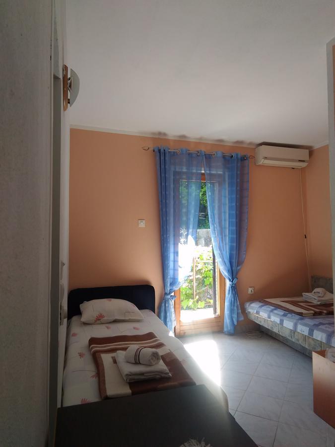 Apartment Angelina Risan Esterno foto
